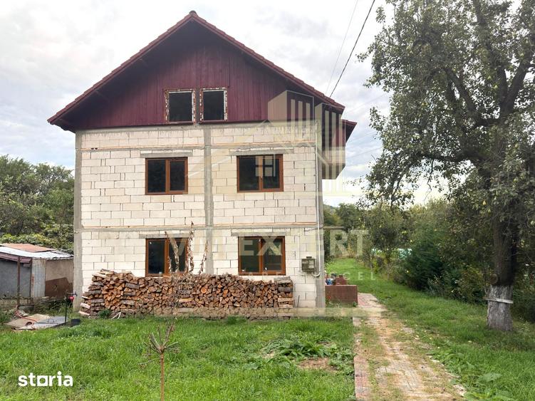 Casă cu 6 camere cu Teren 5736 Mp în Lerești