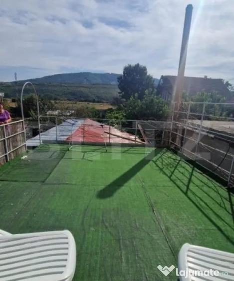 Casă cu 5 camere cu Teren 835 Mp în Satulung