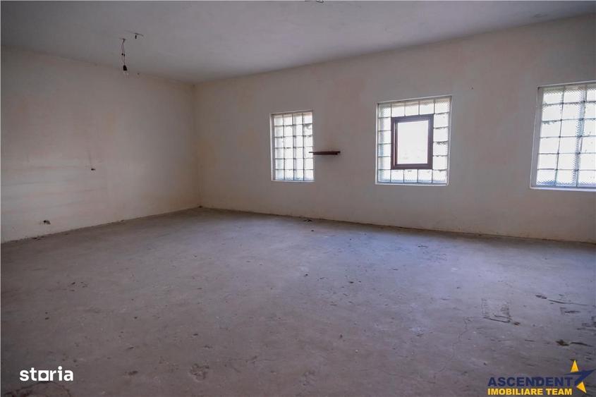 Casă cu 4 camere în Sânzieni