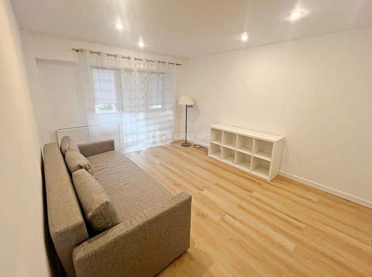 Apartament cu 2 camere decomandat, mobilat în Central