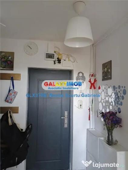 Apartament cu 2 camere decomandat în Berceni