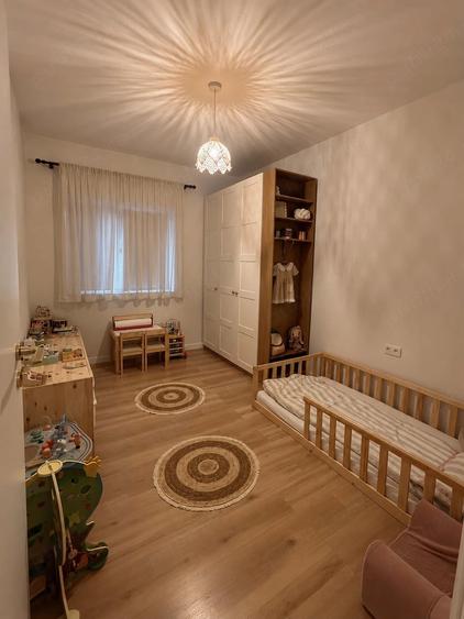 Apartament cu 3 camere semidecomandat în Apahida