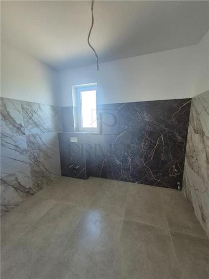 Duplex cu 4 camere cu Canalizare în Moșnița Nouă