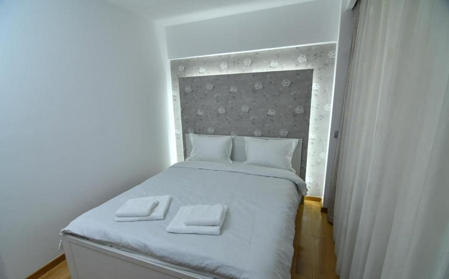Apartament cu 3 camere decomandat în 13 Septembrie