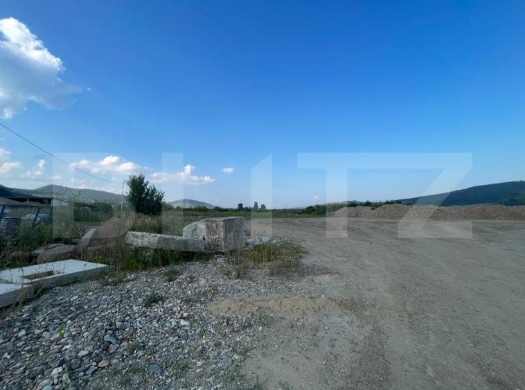 Teren Construcții extravilan de 5300 mp, în Exterior Sud