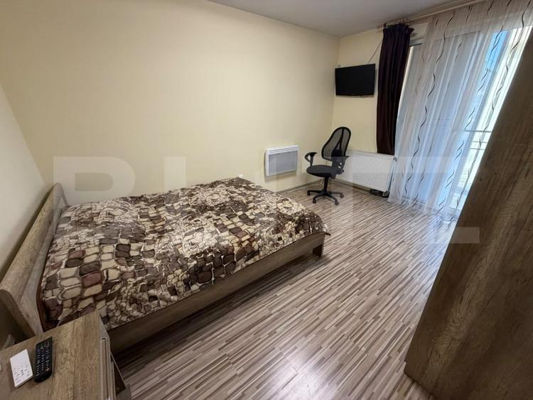 Apartament cu 3 camere semidecomandat, mobilat în Florești