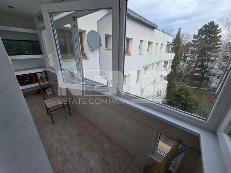 Apartament cu 3 camere decomandat, mobilat în Central