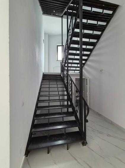 Birou, de 1,200 mp, în Cișmigiu