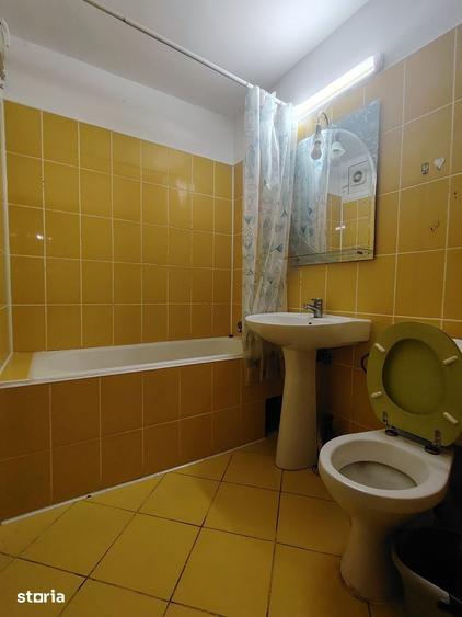 Apartament cu 2 camere decomandat în Aleea Trandafirilor