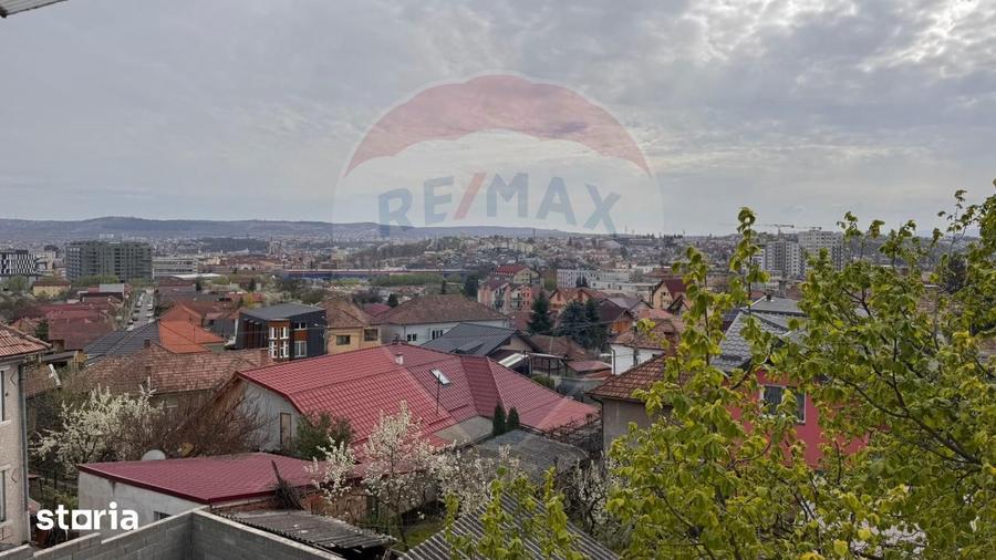 Apartament cu 3 camere semidecomandat, mobilat în Dâmbul Rotund