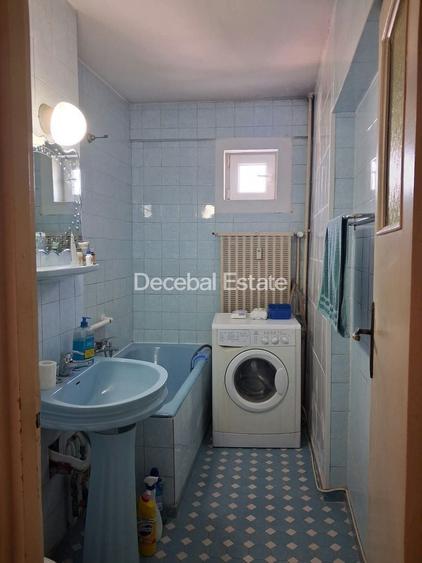 Apartament cu 3 camere semidecomandat în Baba Novac