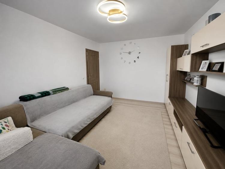 Apartament cu 2 camere decomandat, mobilat în Valea Rosie