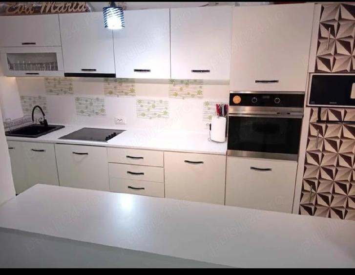 Apartament cu 3 camere decomandat în Central