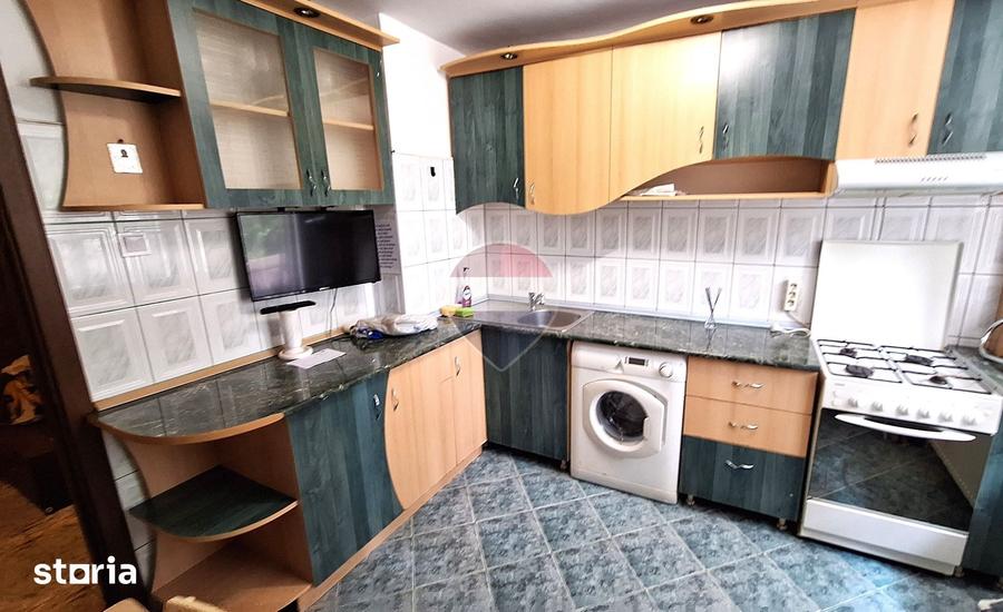Apartament cu 2 camere decomandat în Titan
