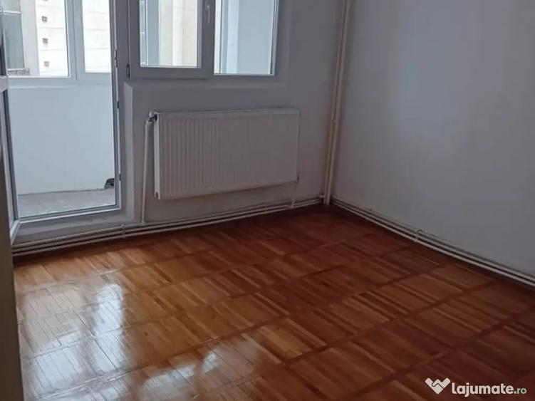 Apartament cu 2 camere decomandat în Port