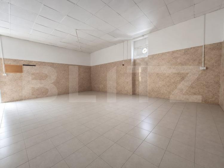 Spațiu comercial, de 145 mp, în Freidorf