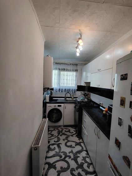 Apartament cu 2 camere semidecomandat în Astra