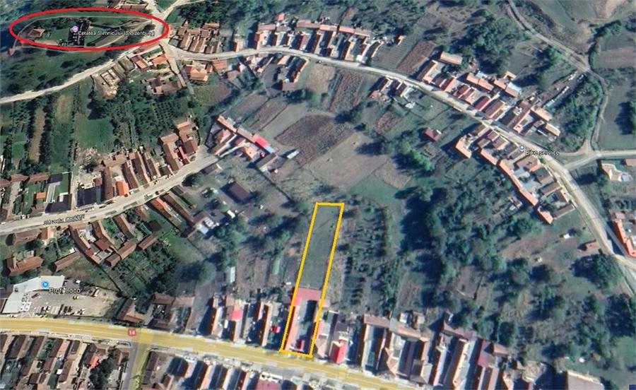 Casă cu 4 camere cu Canalizare în Slimnic
