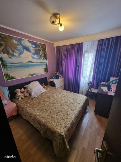 Apartament cu 4 camere decomandat în Dacia