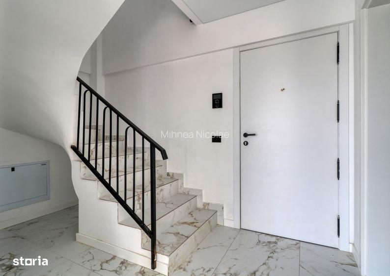Duplex 64 mp, 3 camere, 2 bai, AC montat, etaj 11 Piata Sudului