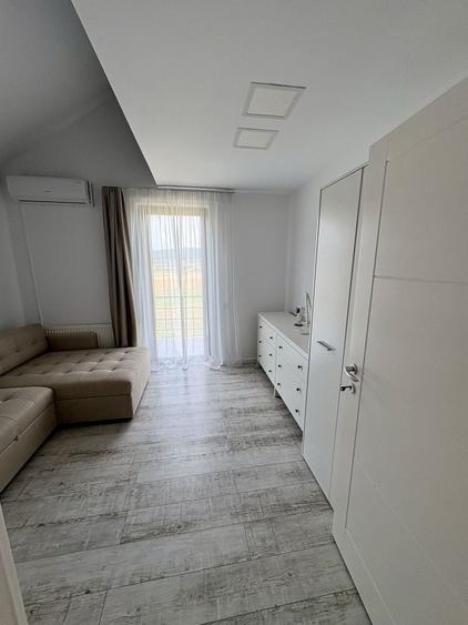 Casă cu 4 camere în Gilău