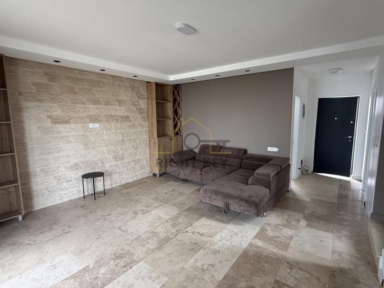 Duplex cu 5 camere cu Canalizare în Clinceni