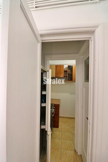 Apartament cu 3 camere circular în P-ța Unirii