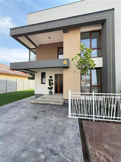 Duplex cu 5 camere cu Teren 300 Mp în Berceni