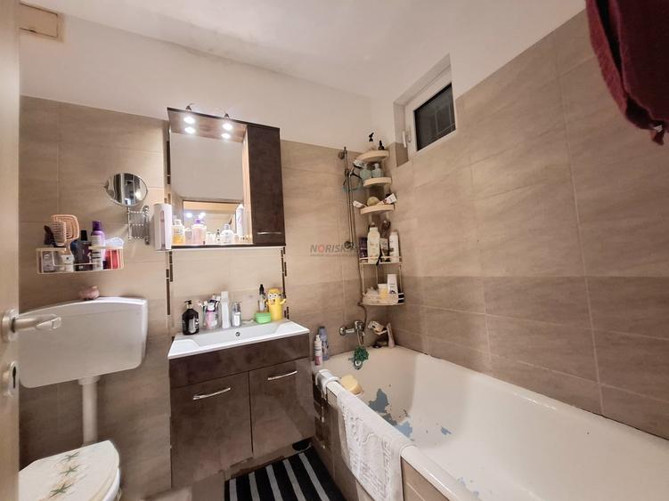 Apartament cu 3 camere decomandat, mobilat în Basarabia