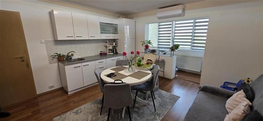 Apartament cu 2 camere decomandat, mobilat în Șagului