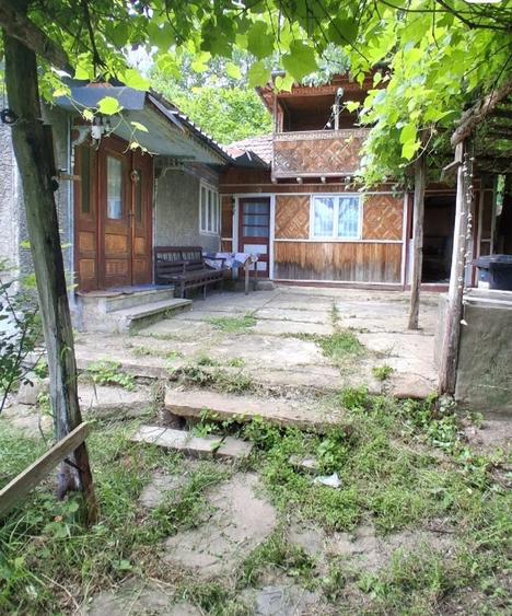 Casă cu 3 camere cu Teren 72 Mp în Exterior Vest