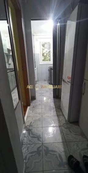 Apartament cu 3 camere semidecomandat, mobilat în Berceni