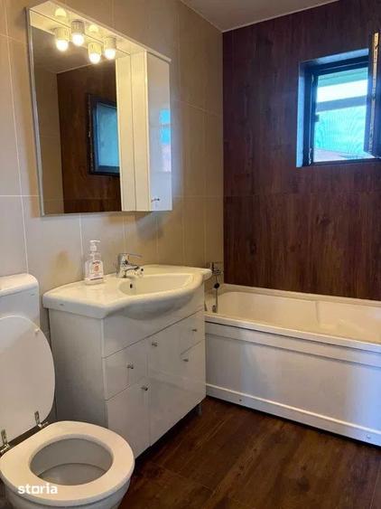 Apartament cu 3 camere, mobilat în Florești