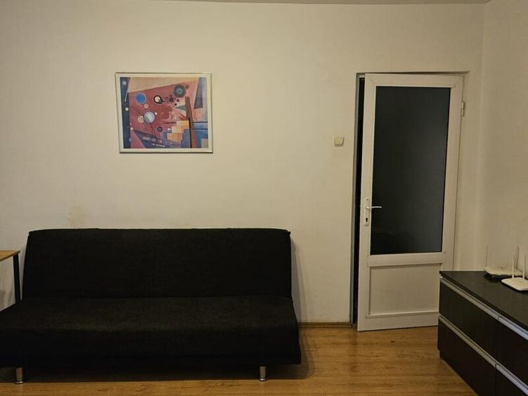 Apartament cu 2 camere semidecomandat în Calea Victoriei