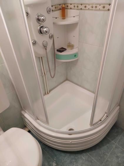 Apartament cu 4 camere decomandat în Ștefan cel Mare