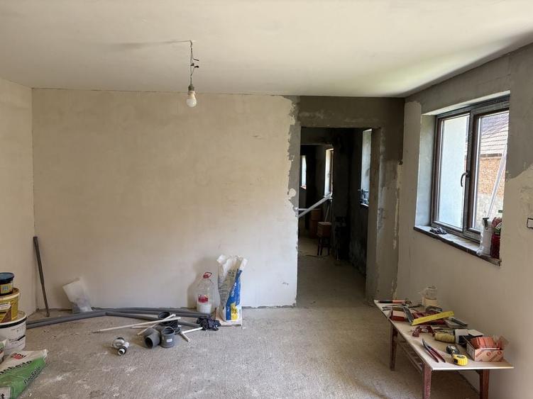 Casă cu 3 camere în Noua