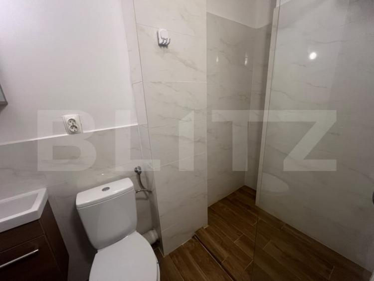 Apartament cu 3 camere semidecomandat în Florești