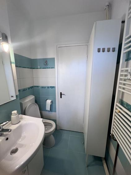 Apartament cu 2 camere decomandat în Podu Roș