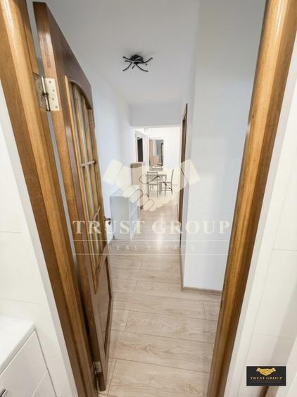 Apartament cu 3 camere semidecomandat, mobilat în Victoriei