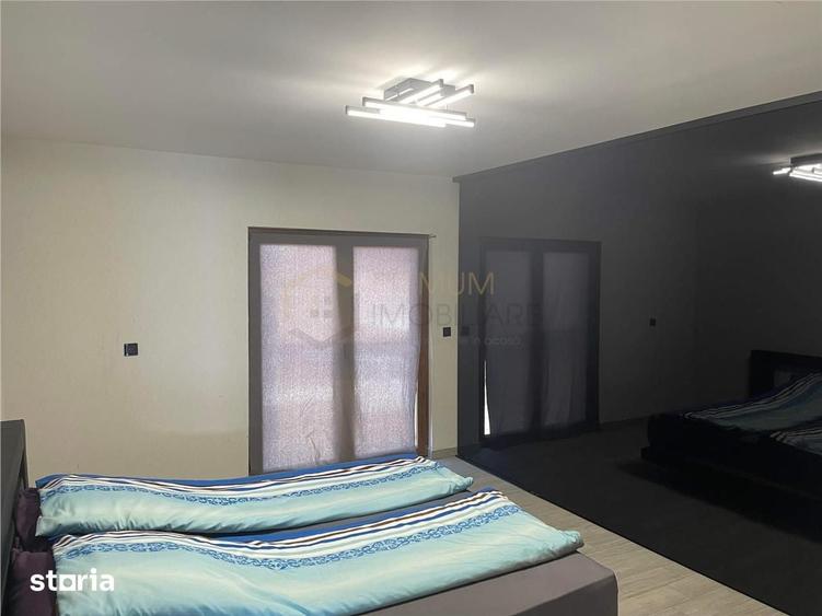 Casă cu 6 camere cu Teren 995 Mp în Ronaț