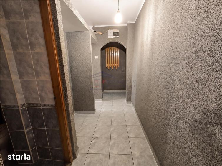 Apartament cu 3 camere nedecomandat în George Enescu