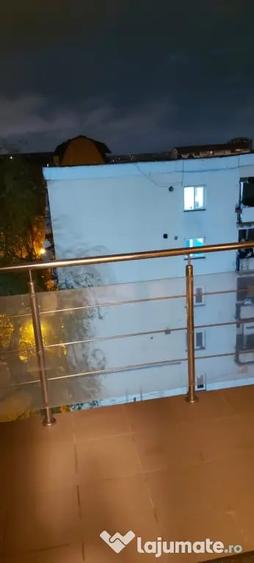 Apartament cu 2 camere semidecomandat în 1 Decembrie