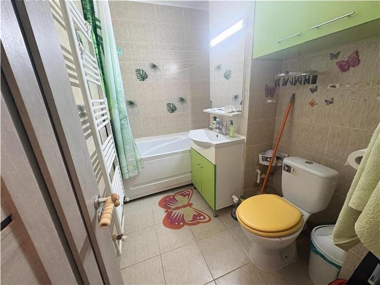 Apartament cu 2 camere decomandat, mobilat în Dacia