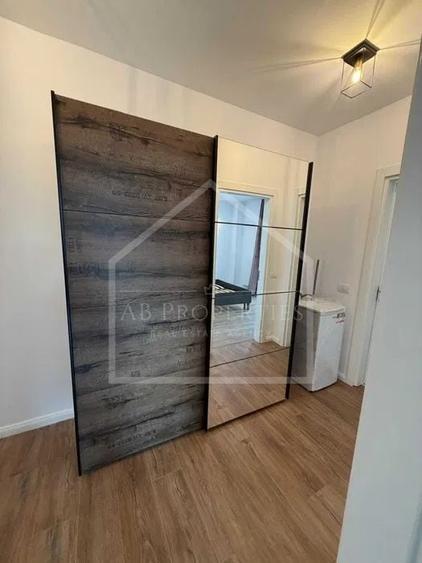 Apartament cu 2 camere decomandat, mobilat în Băneasa