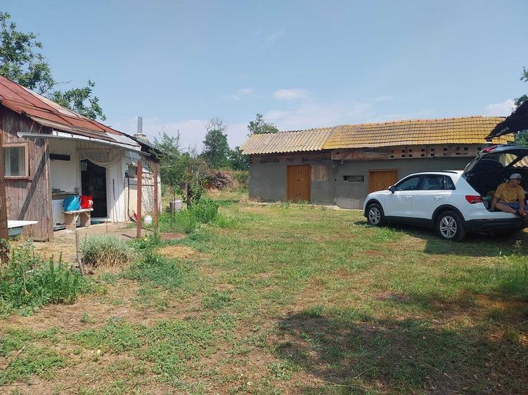 Casă cu 3 camere în Cudalbi
