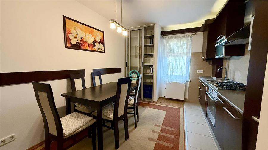 Apartament cu 4 camere decomandat, mobilat în Pandurilor