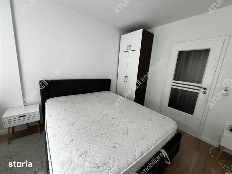 Apartament cu 3 camere decomandat în Turnișor