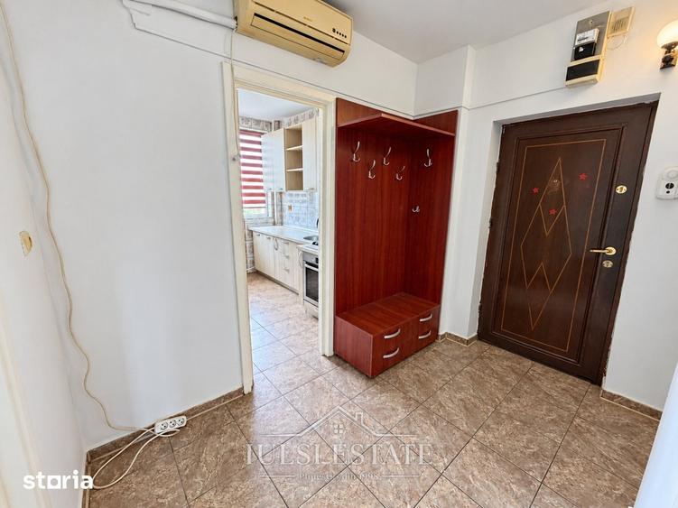 Apartament cu 3 camere decomandat în Andrei Mureșanu
