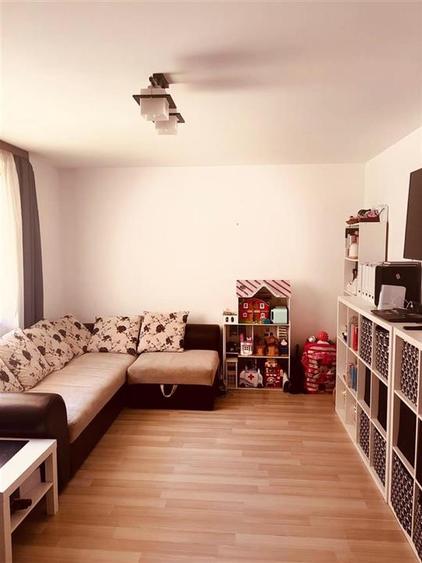 Apartament cu 2 camere decomandat, mobilat în Tractorul