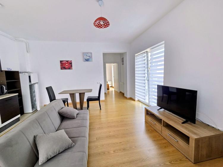 Apartament cu 2 camere semidecomandat în Florești
